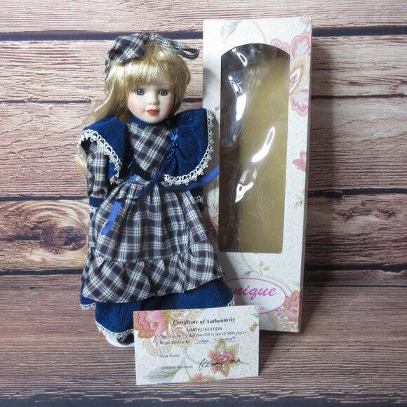 UniQue Porcelain Doll Limited Edition 16" - Llly - Picture 2 of 11